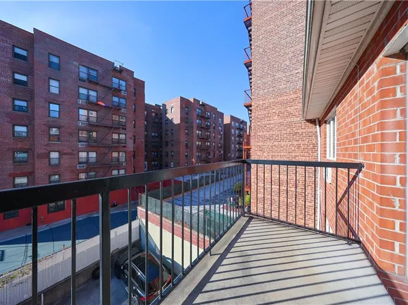 1856 East 13th Street image 17 of 27