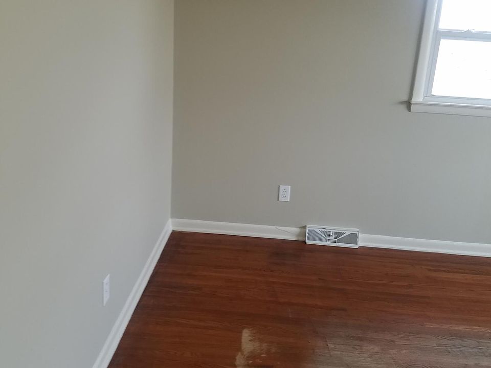 1st image of 1883 Barksdale Dr