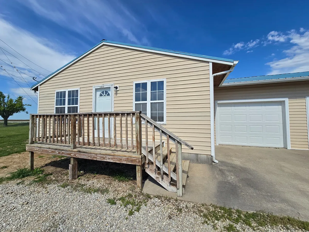 Building Photo - Milanda Lake Rd