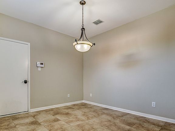 2nd image of 1541 Cliff Creek Dr