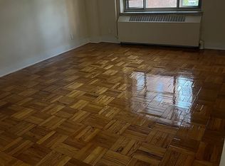 185-15 64th Ave #3C, Fresh Meadows, NY 11365