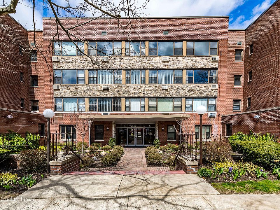 1st image of 15 Hill Park Ave APT 3A