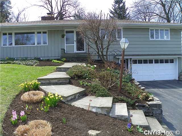 1st image of 108 Mineola Dr