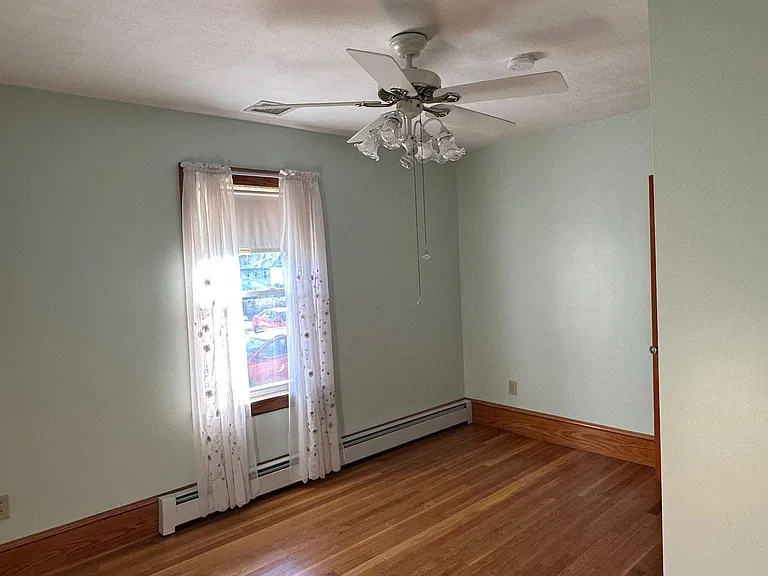 146 Harrington Ave — Photo 26
