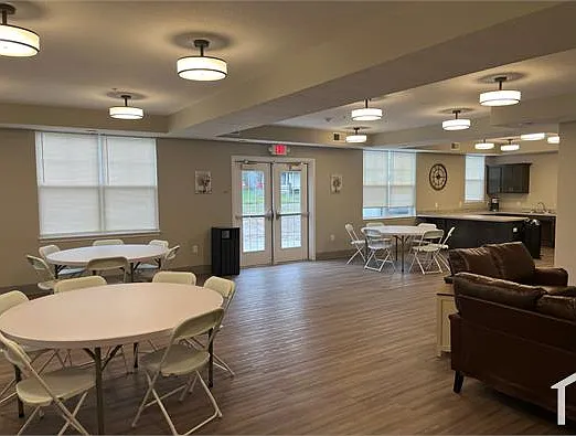 1 bed, 670 sqft, $605 — Photo 2