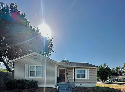 1903 W Noble Ave Photo 1