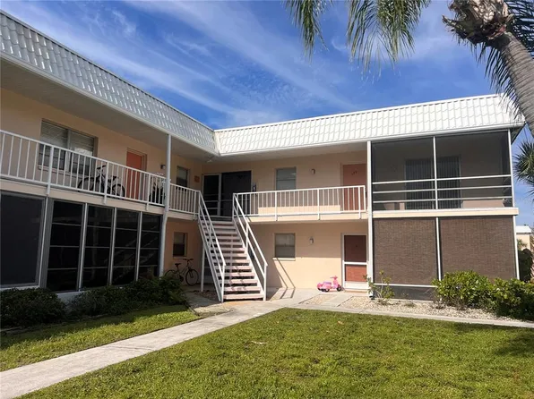 460 Base Ave E APT 129, Venice, FL 34285