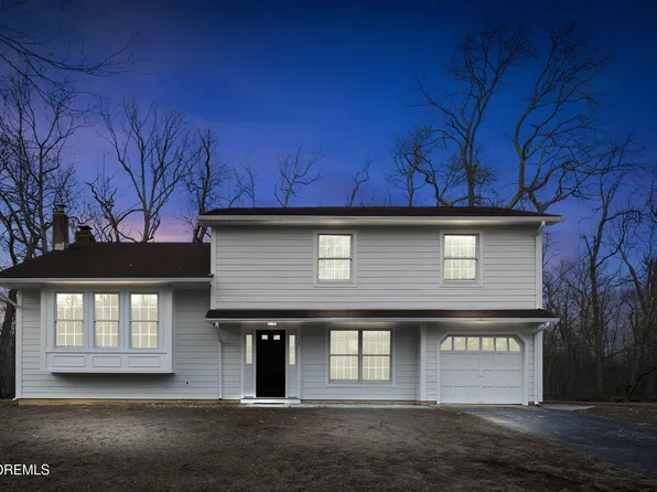 16 Longfellow Terrace, Morganville, NJ 07751