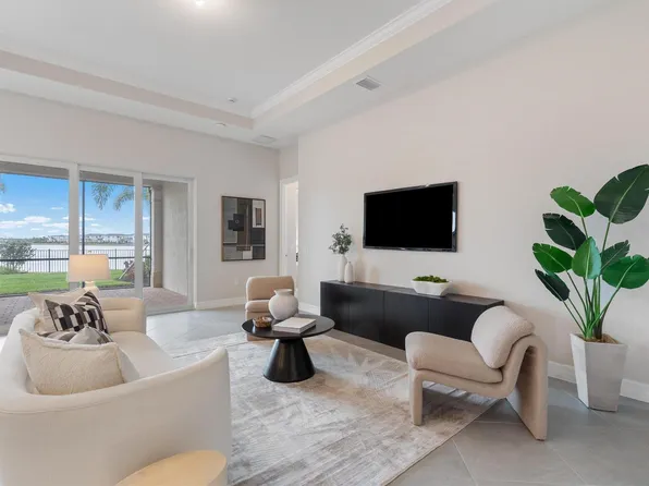 10390 Northbrook Circle, Palm Beach Gardens, FL 33412