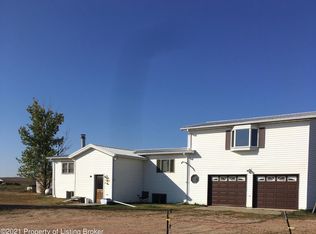 719 Highway 22, Killdeer, ND 58640