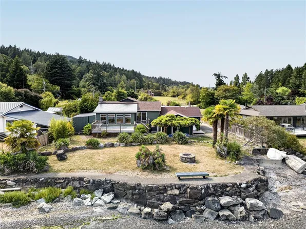 287 Price Rd, Saltspring Island, BC V8K 2E9