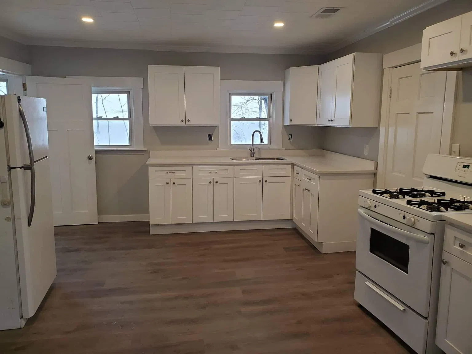 3 bed, 1150 sqft, $1,800 — Photo 1