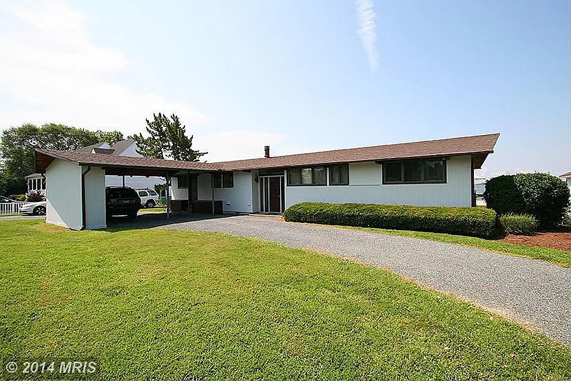 1716 Bayside Dr photo 1