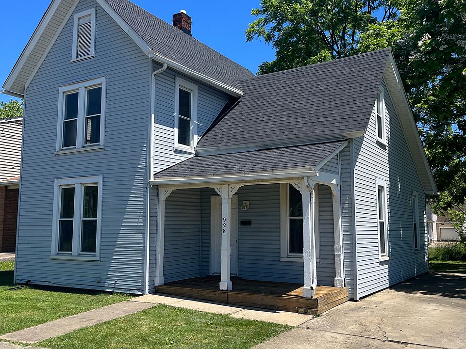 1st image of 928 Gibbs Ave NE