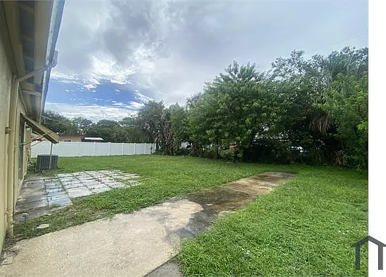 3170 NW 4th St — Photo 7