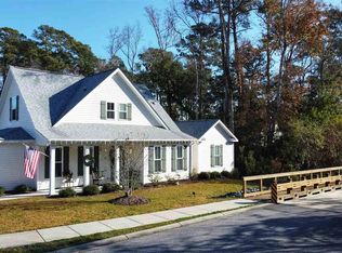 16 Dunning Rd, Pawleys Island, SC 29585