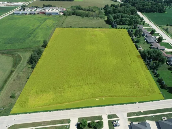 000 Sunner Ave, Spirit Lake, IA 51360