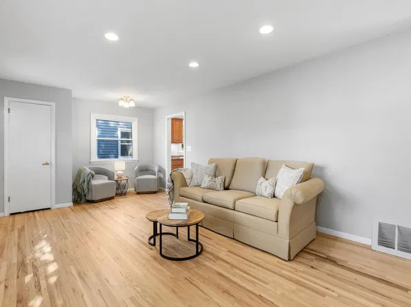 3413 Boone Ave S, Saint Louis Park, MN 55426