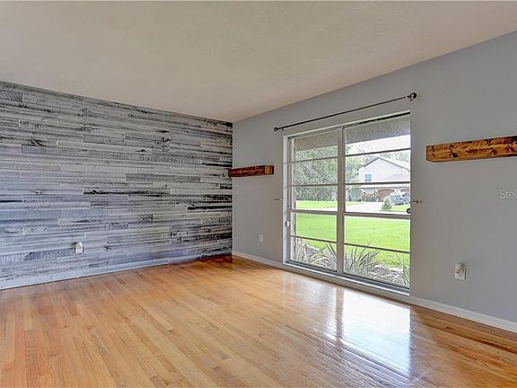 2nd image of 1032 Sylvia Ln