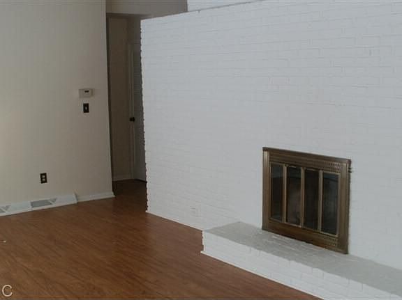 4th image of 7288 Thorncrest Dr SE