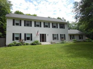 630 Netherwood Rd, Hyde Park, NY 12538