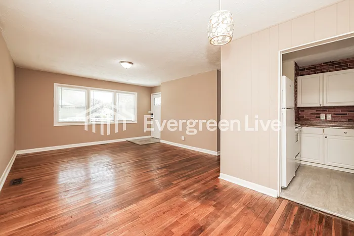 1641 Edendale Rd — Photo 5