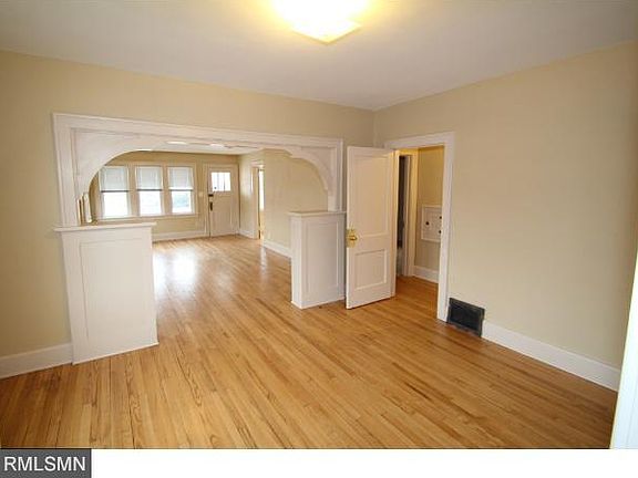 4th image of 302 20th Ave N