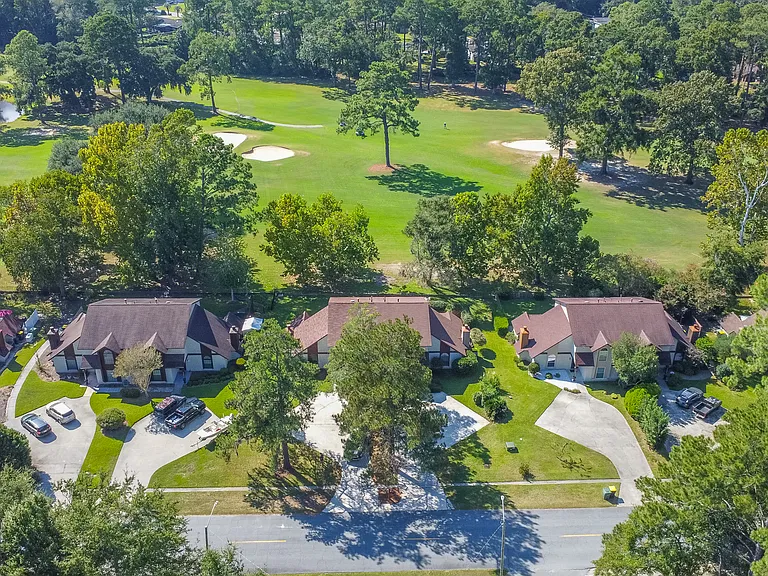 12825 Stillwood Dr — Photo 17
