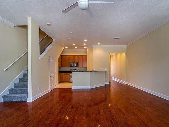 3rd image of 306 S Edison Ave Unit 3