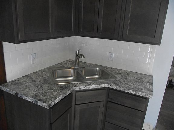 5th image of 1659 Center Ave NE