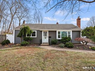 7 Stepney Cir, Rocky Hill, CT 06067