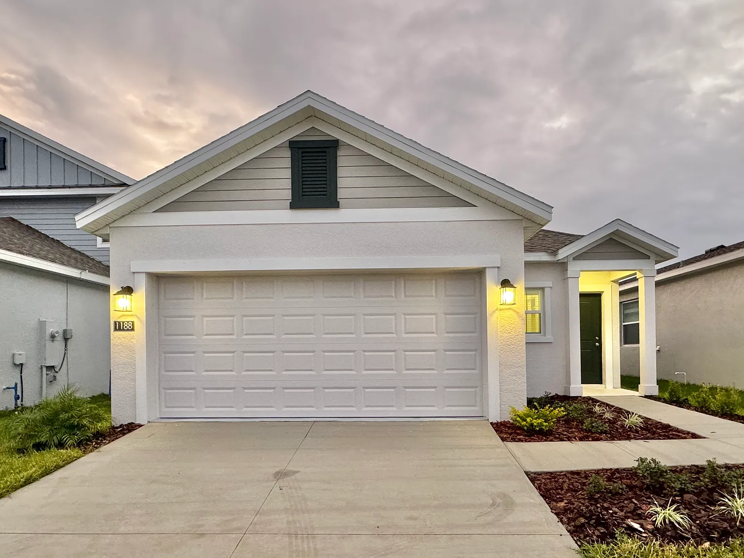 1188 Deepwater Cir — Photo 2