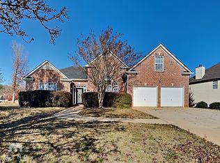 8009 Abington Dr, Locust Grove, GA 30248