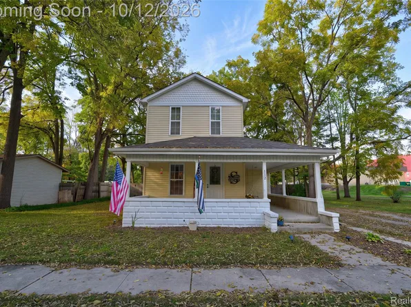 112 W Elm St, Vernon, MI 48476
