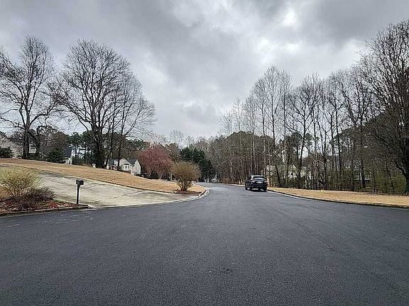 4th image of 322 Marable Ln