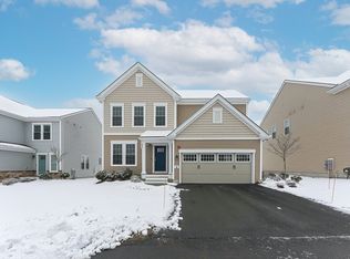 18 Magnolia Dr, Hopkinton, MA 01748