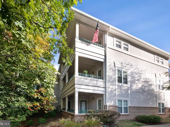 12012 Taliesin Pl APT 21, Reston, VA 20190