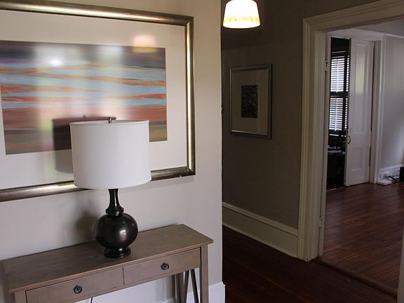 2nd image of 924/926 Park Pl