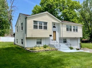 12 Gilbert Ave, Bloomfield, CT 06002