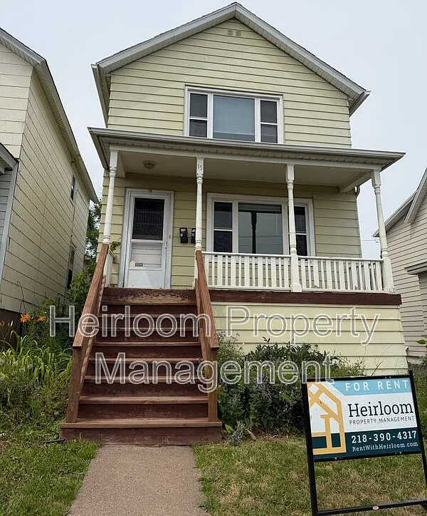 2 bed, 1.0 bath, 732 sqft, $1,125 — Photo 1