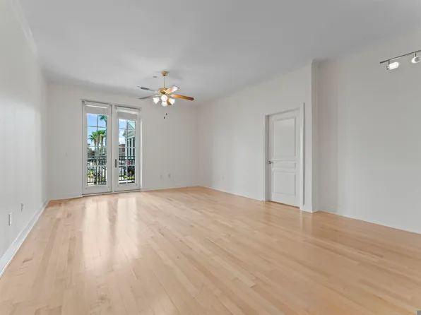 7707 Bluebonnet Blvd APT 218, Baton Rouge, LA 70810