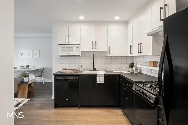 Rented by MNS Marketing | media 20