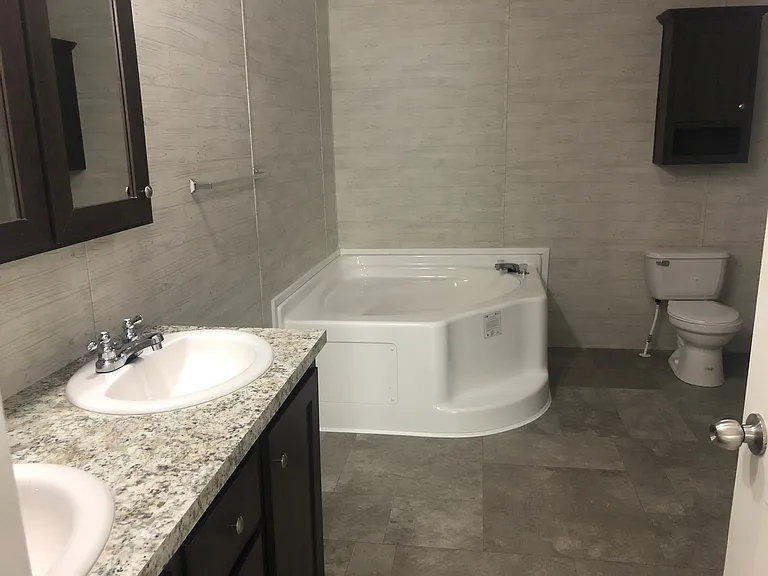 Westbridge Manor — Photo 129