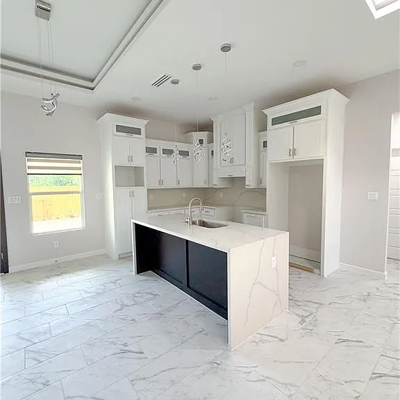 710 W Garfield Ave — Photo 6