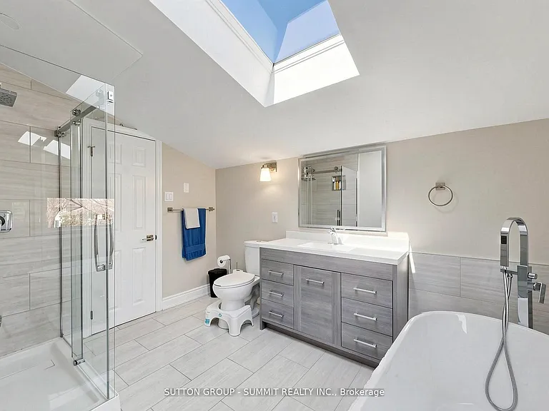 3485 Cawthra Rd — Photo 23
