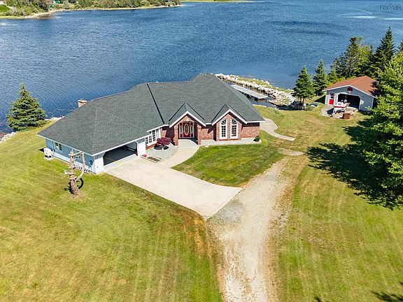 4th image of 195 Port Latour Rd