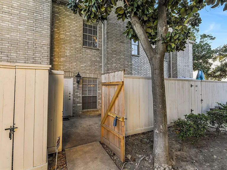4001 Tanglewilde St #1402 — Photo 3