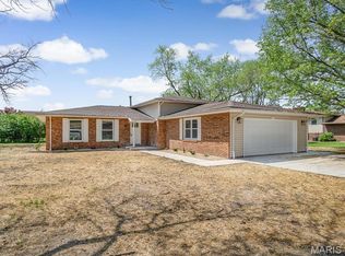 496 E 2nd St, Trenton, IL