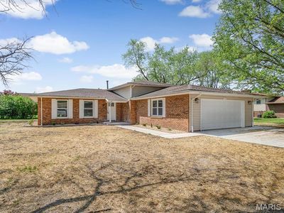 496 E 2nd St, Trenton, IL, 62293