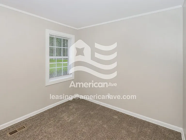 1542754_012_wm_-_bedroom_13062775.jpg